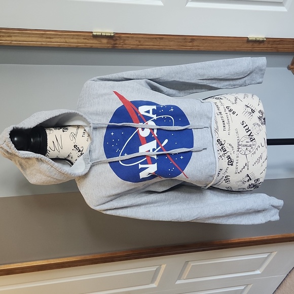 Chemistry Tops - Cropped NASA Hoodie, Medium